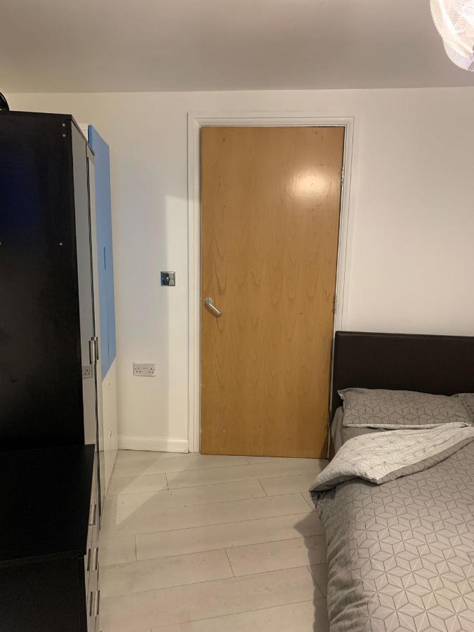 Room Near City Londres Exterior foto